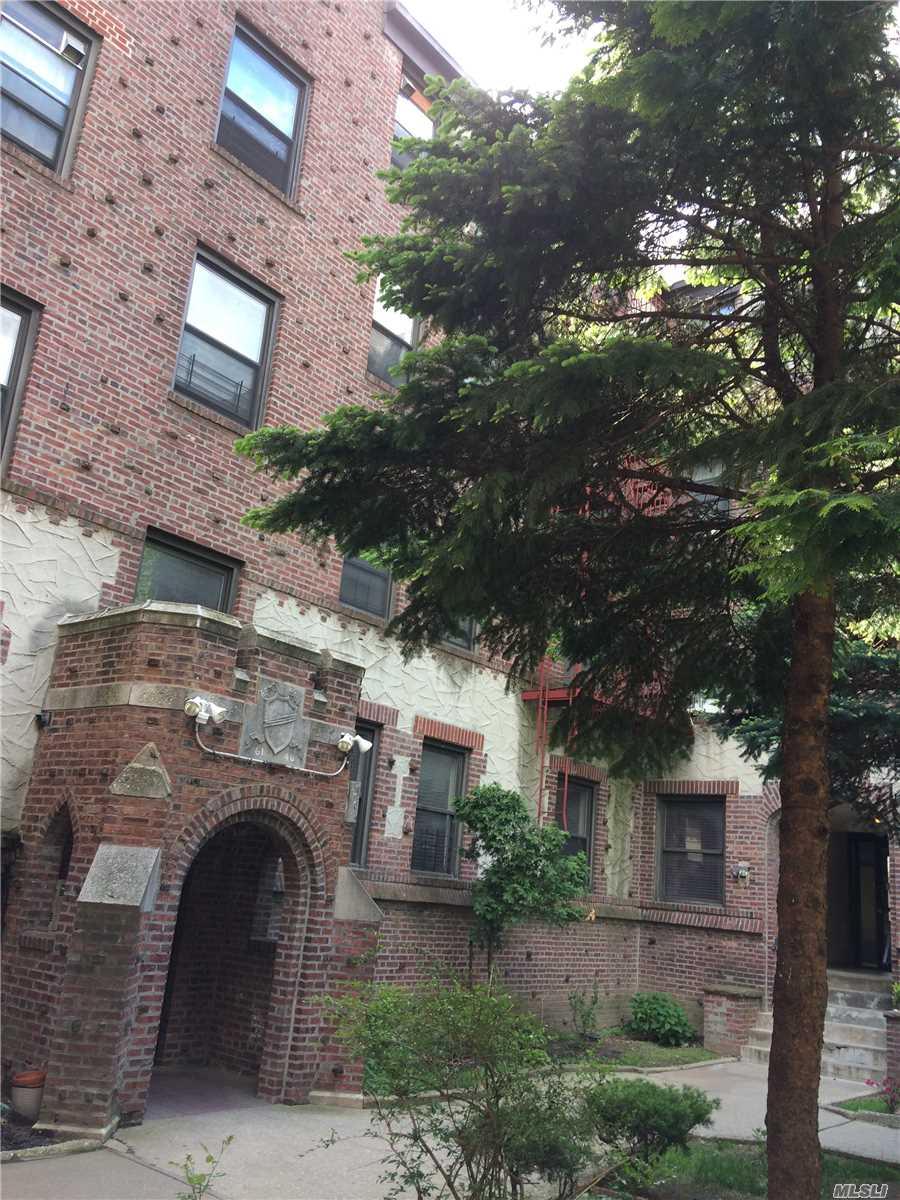 6140 Saunders St - Photo 1