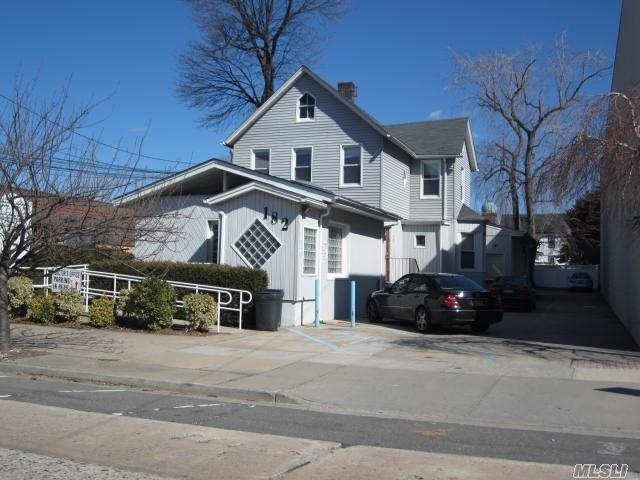 182 Earle Ave - Photo 1