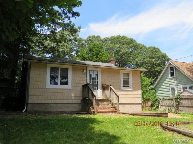 22 Arverne Rd - Photo 1
