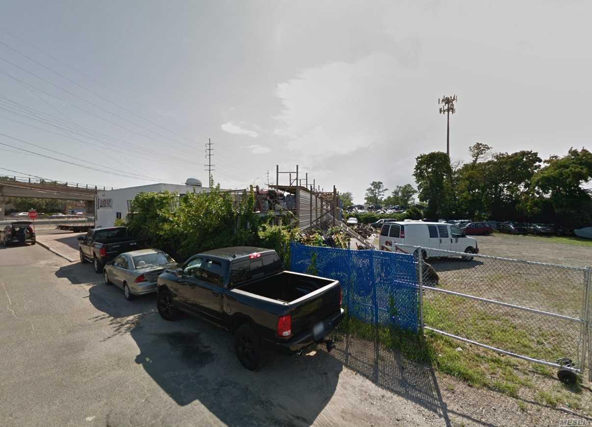 113 Albany Ave - Photo 1