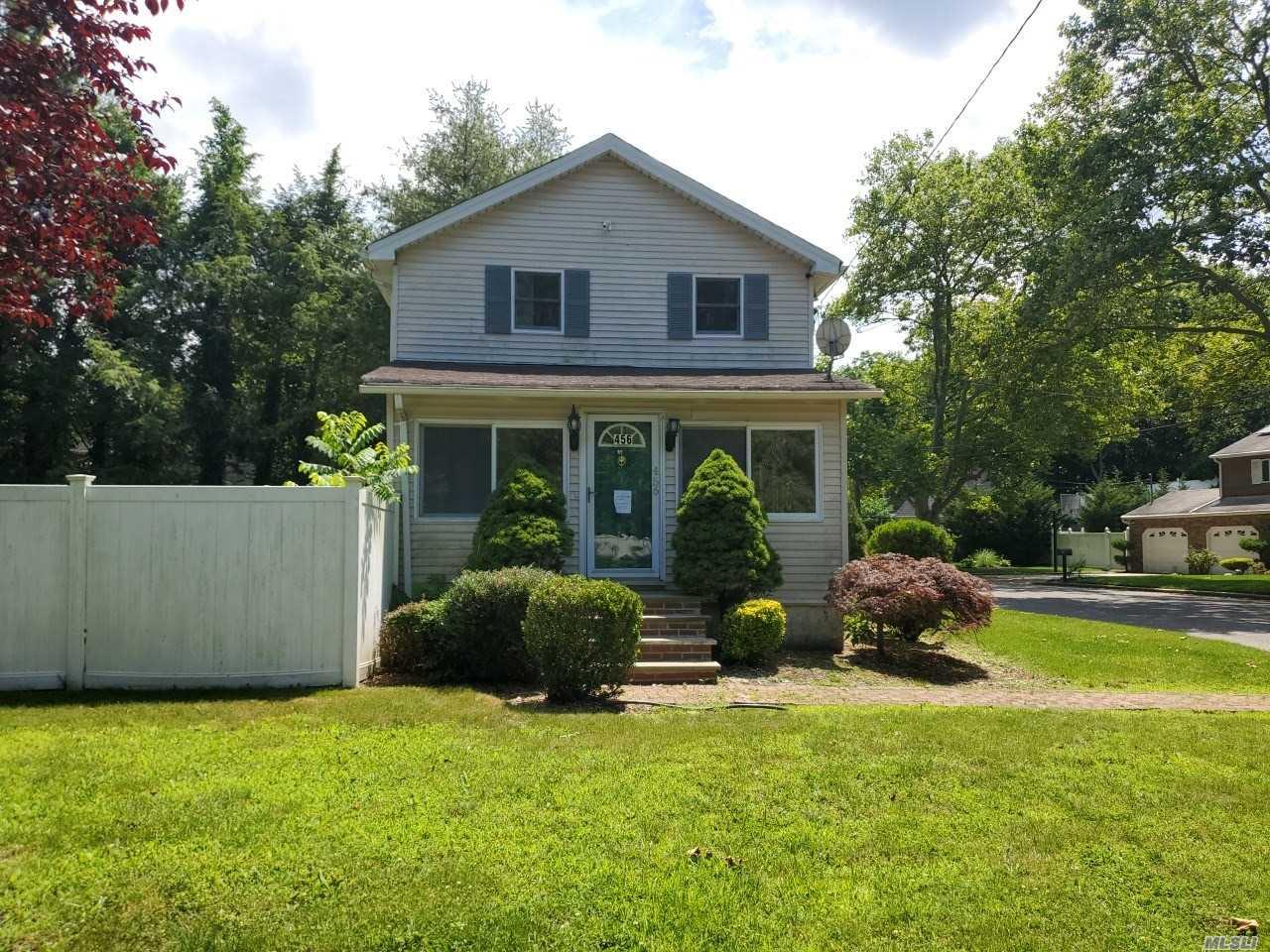 456 Half Hollow Rd - Photo 1