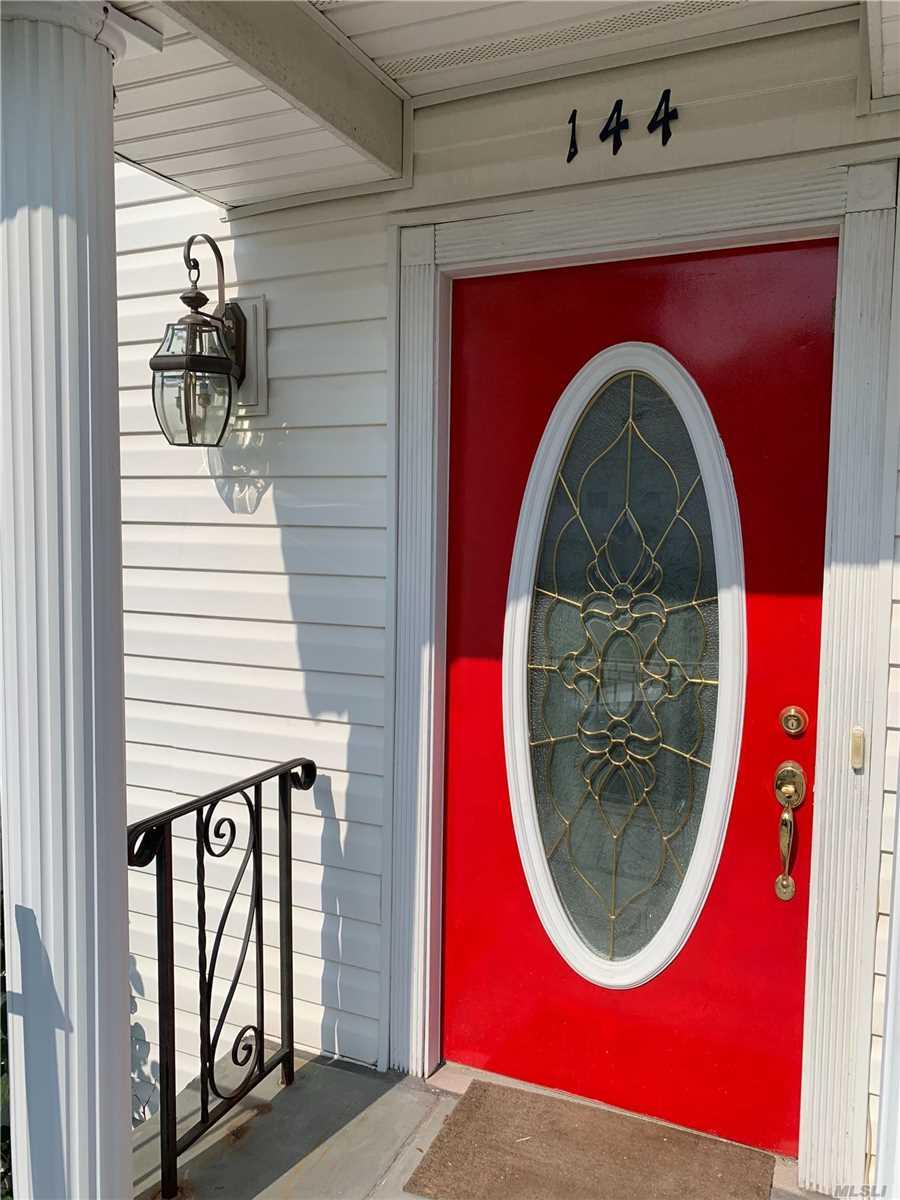 144 6th St - Photo 1