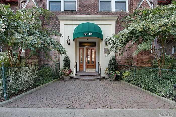 8610 34 Ave - Photo 1