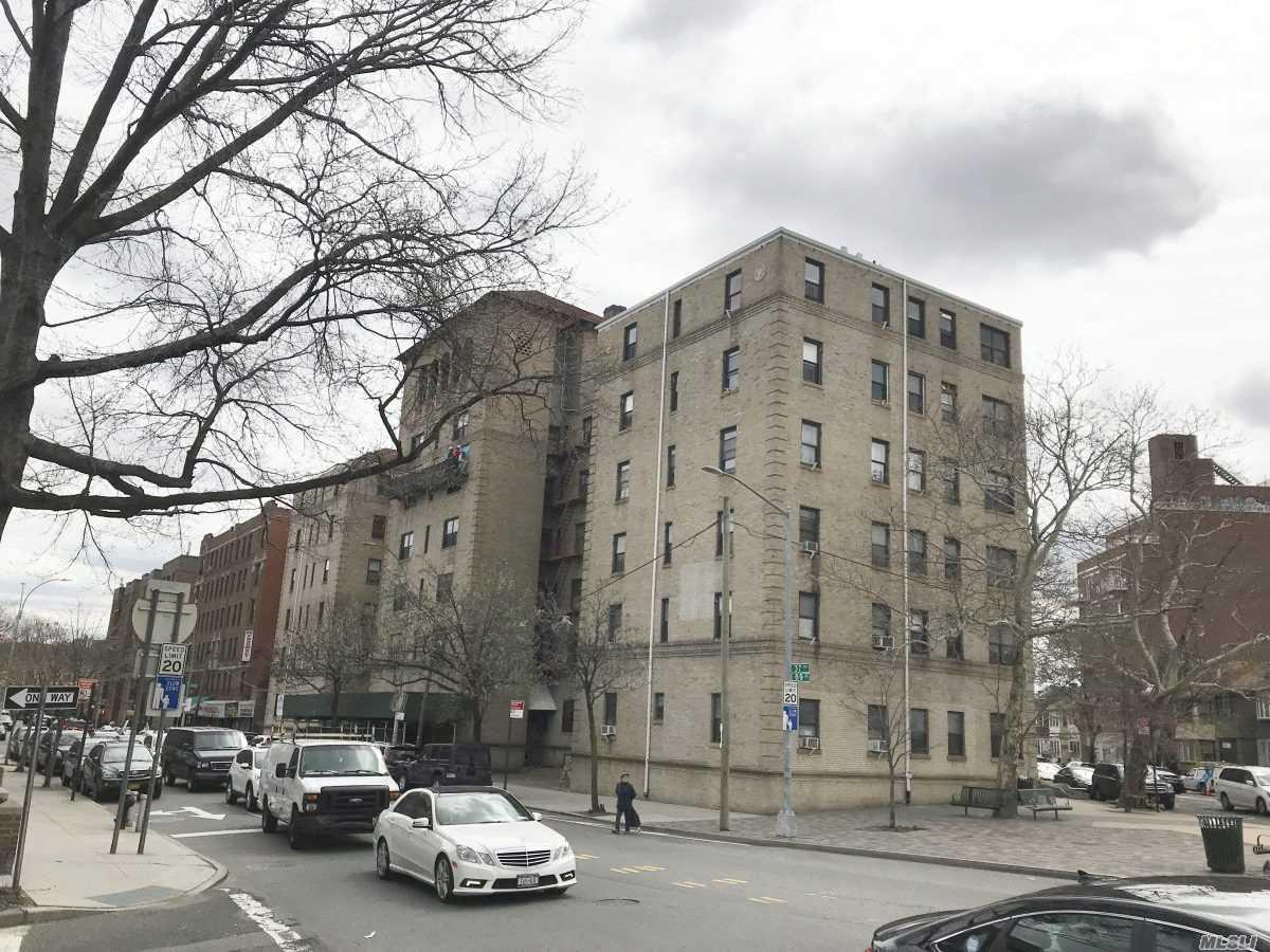 70-35 Broadway - Photo 1