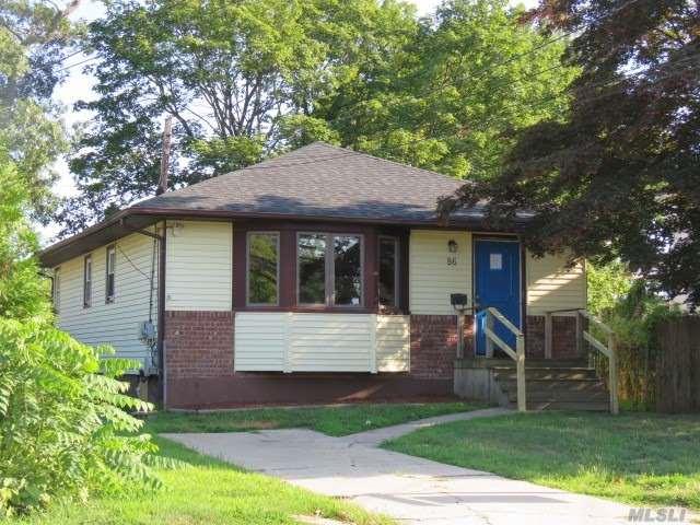 86 Moffitt Blvd - Photo 1