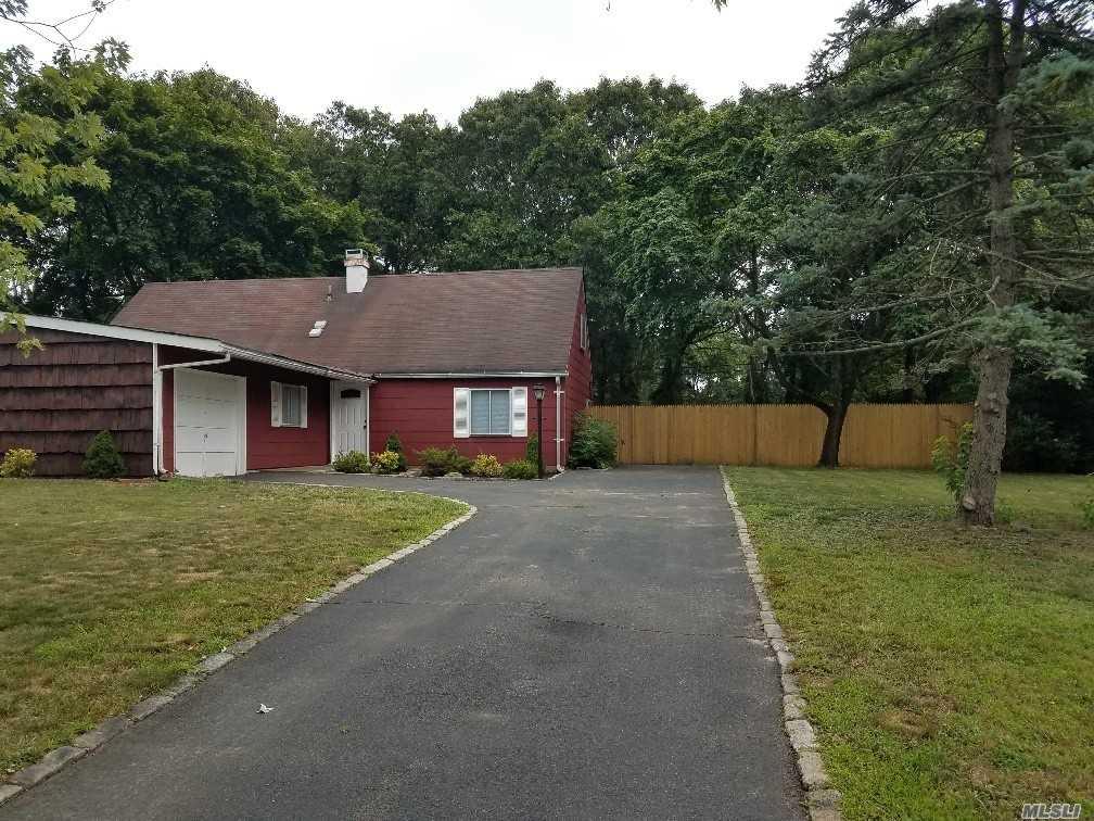 17 Honeysuckle Ln - Photo 1