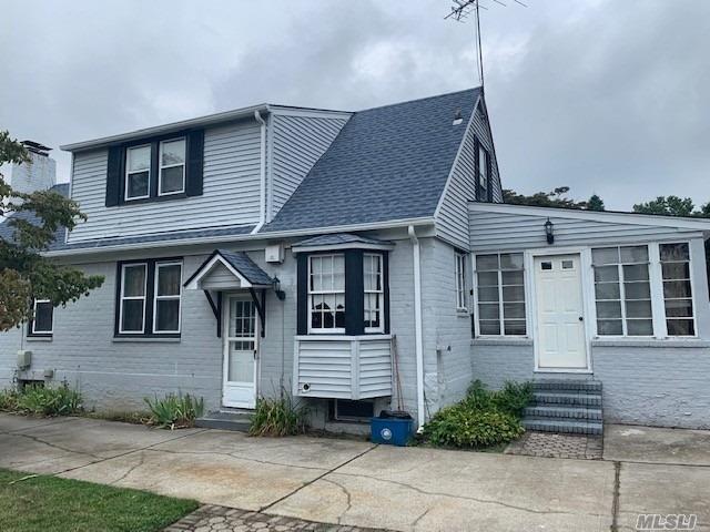 52 Carman St - Photo 1