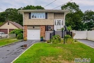 1989 Louis Kossuth Ave - Photo 1
