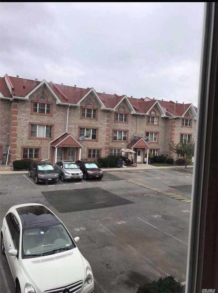 114-52 Dalian Ct - Photo 1