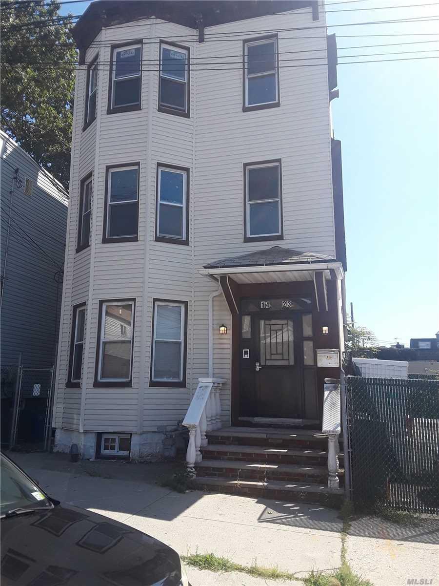 14-23 121 St - Photo 1
