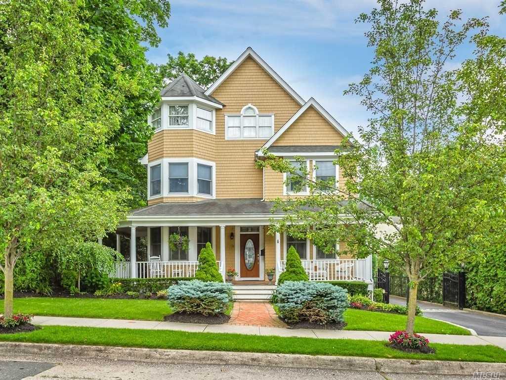 10 Dewey St - Photo 1