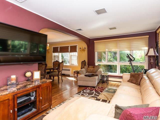 85-36 213 St - Photo 1