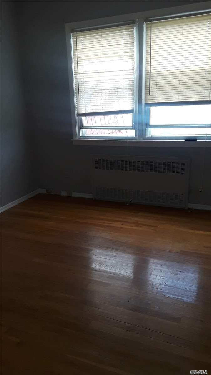 128-15 Gotham Rd - Photo 1
