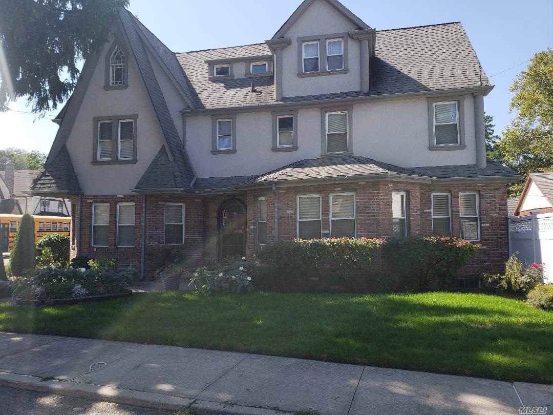 173-35 113th Ave - Photo 1