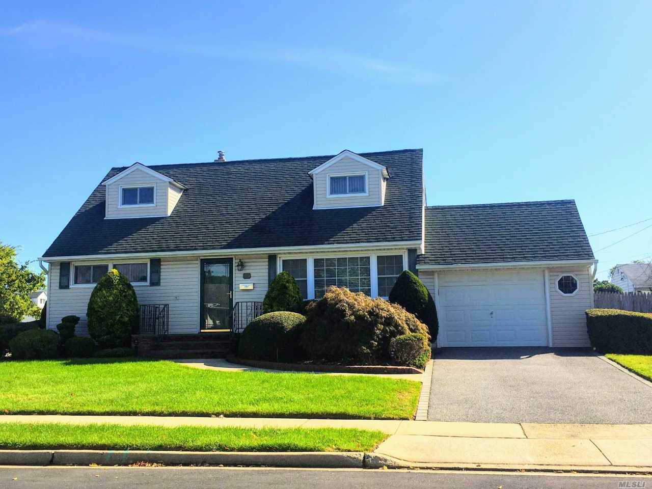 138 Haverford Rd - Photo 1