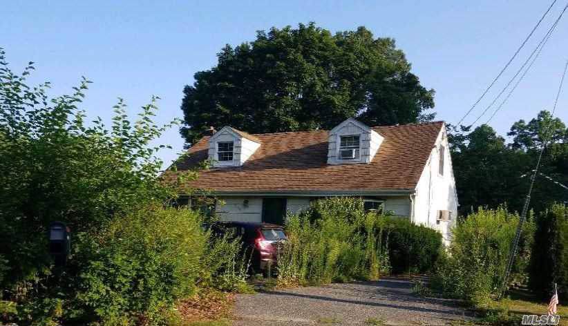 105 Maplewood Rd - Photo 1