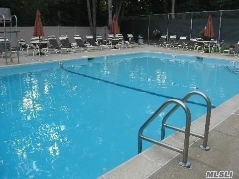 29 Stanford Ct - Photo 1