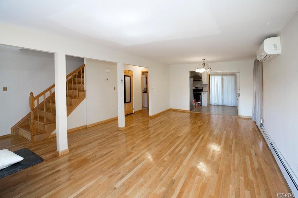 325 Bayview Ave - Photo 1