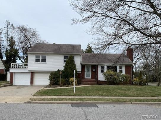 1573 Coolidge Ave - Photo 1