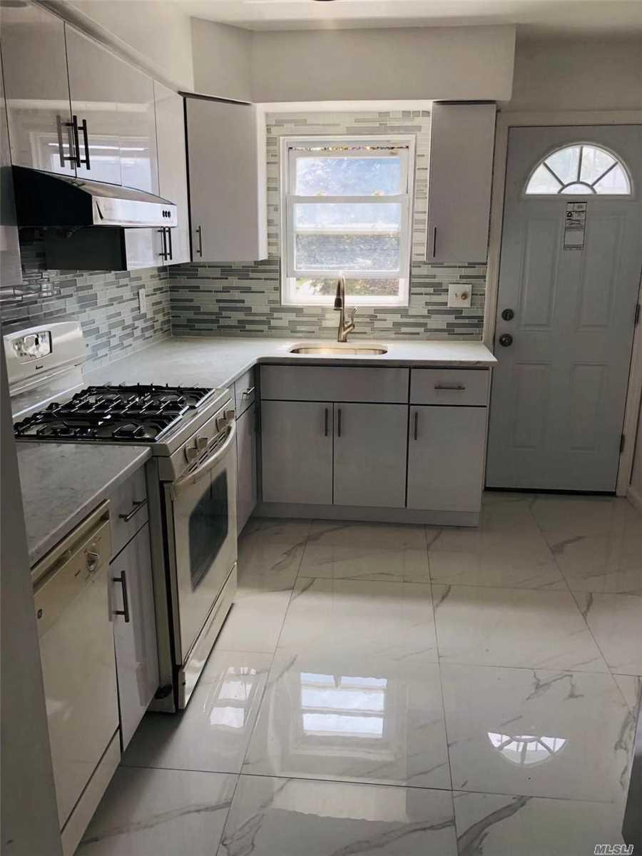 810 Front - Photo 1