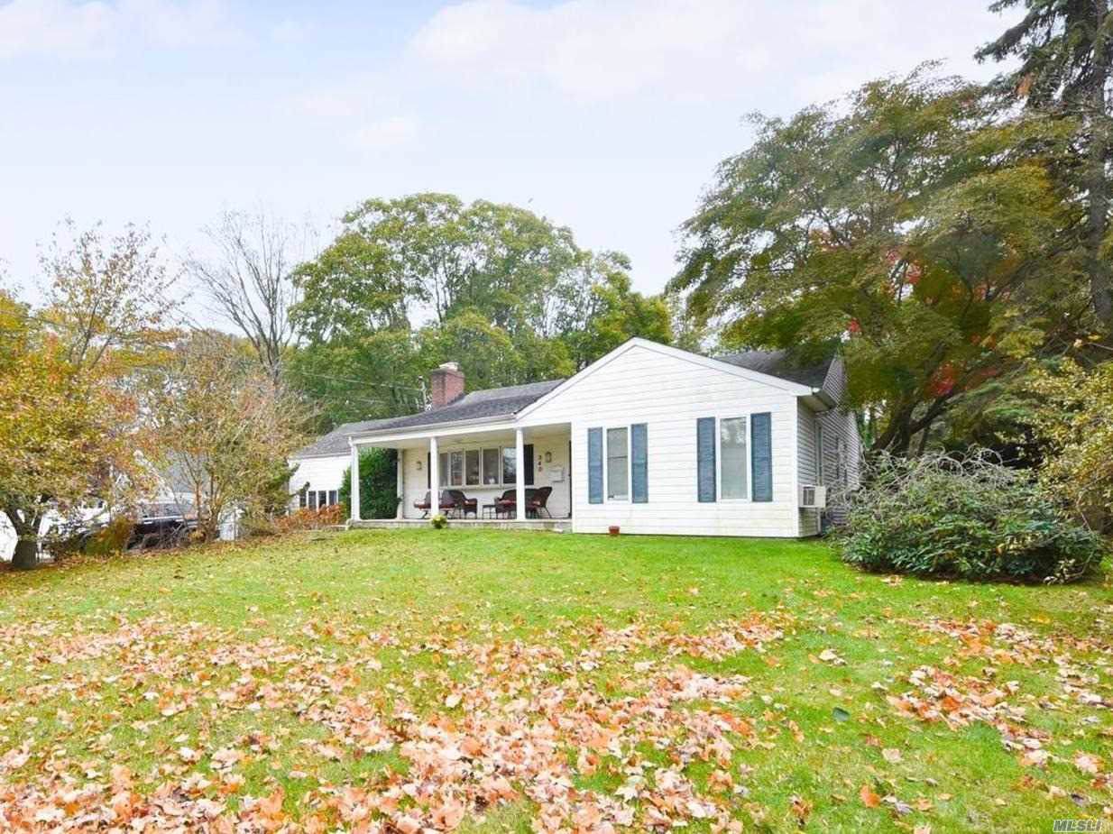 340 Scudder Ave - Photo 1