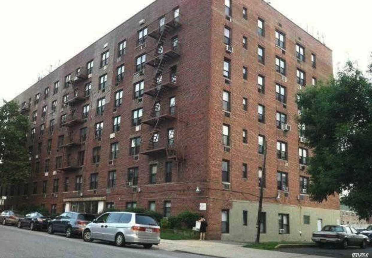 152-72 Melbourne Ave - Photo 1