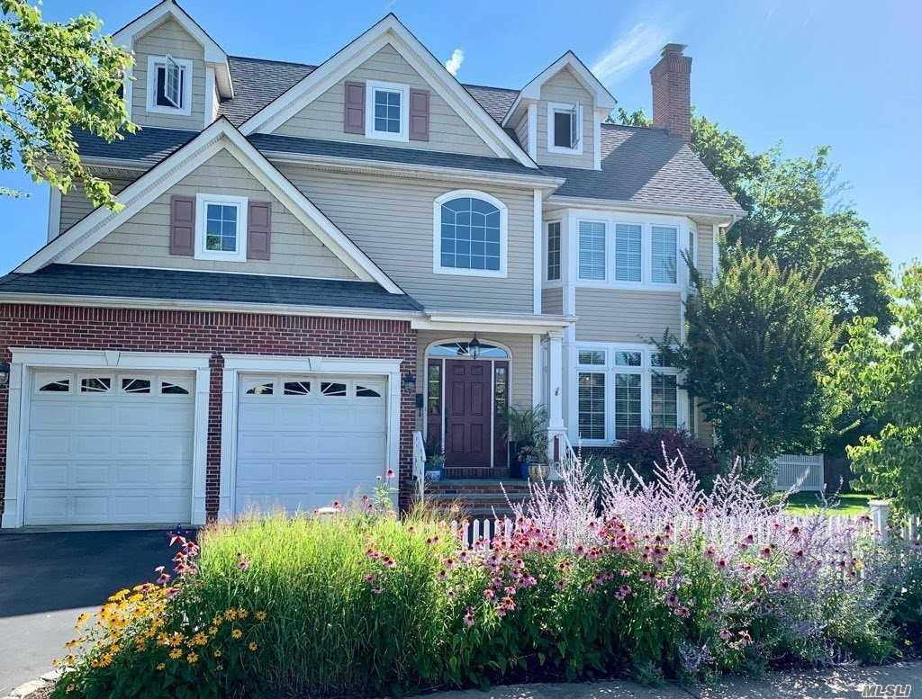 115 Lincoln Ave - Photo 1