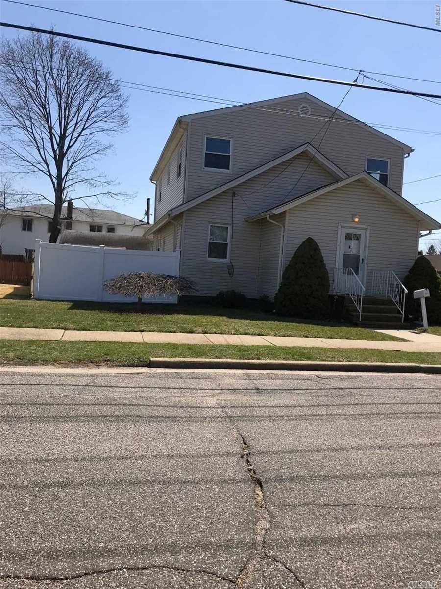 43 Roosevelt Ave - Photo 1