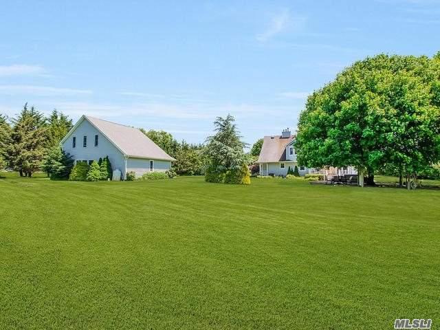 300 Private Rd - Photo 1