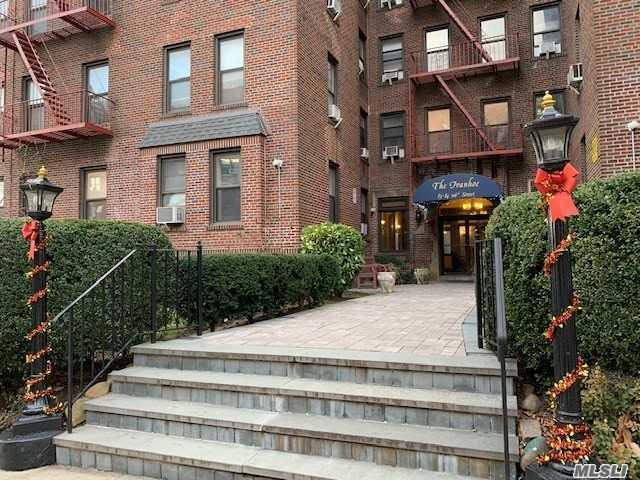 83-84 116 St - Photo 1