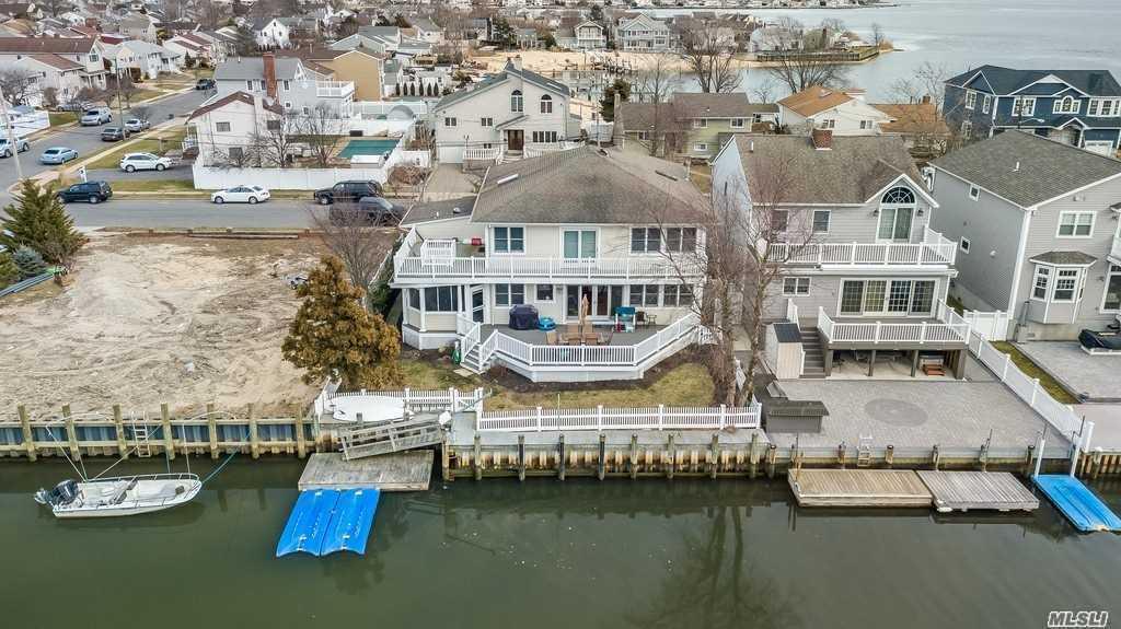 20 Division Ave - Photo 1
