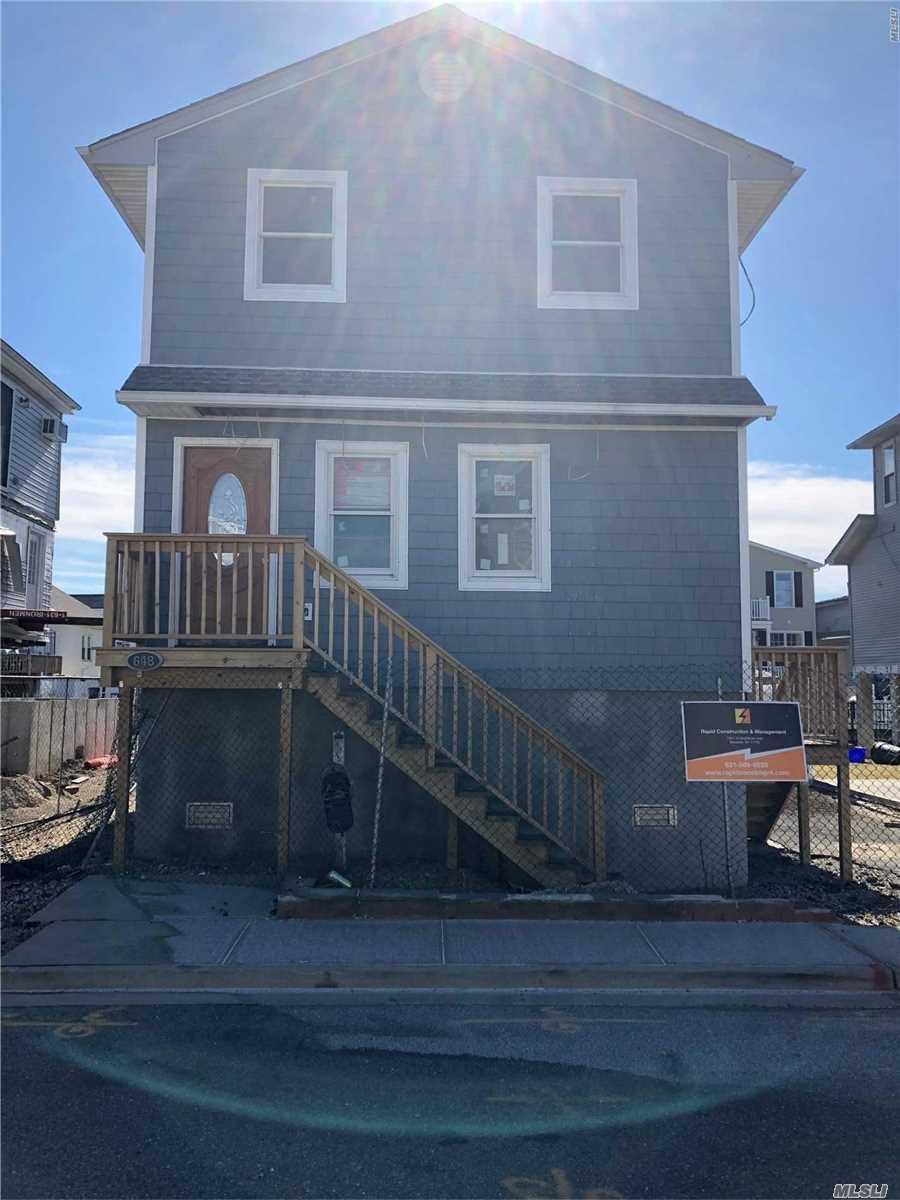 648 Arthur St - Photo 1