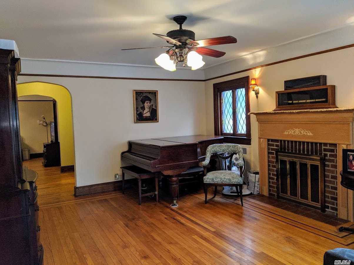 142 Livingston Ave - Photo 1