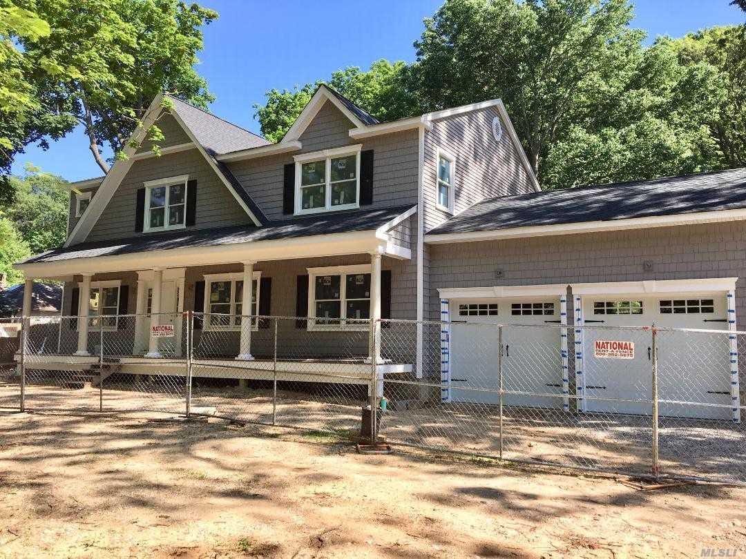 118 Bayville Ave - Photo 1