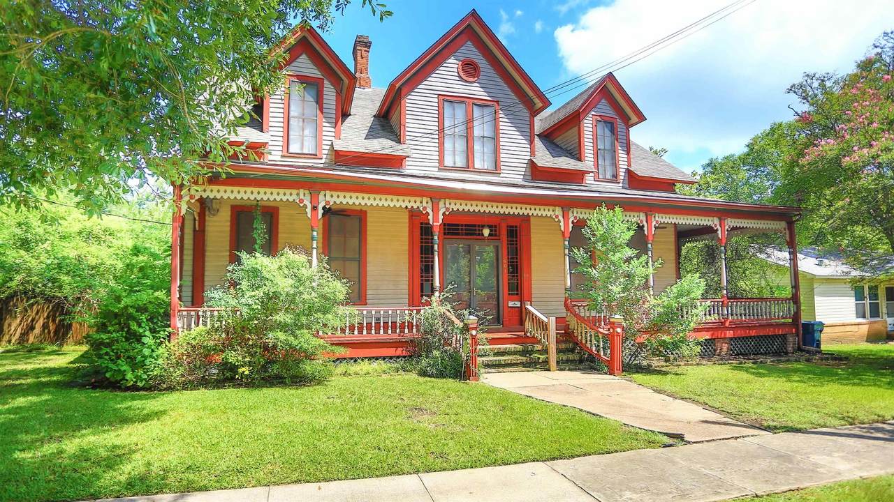 601 Austin - Photo 1