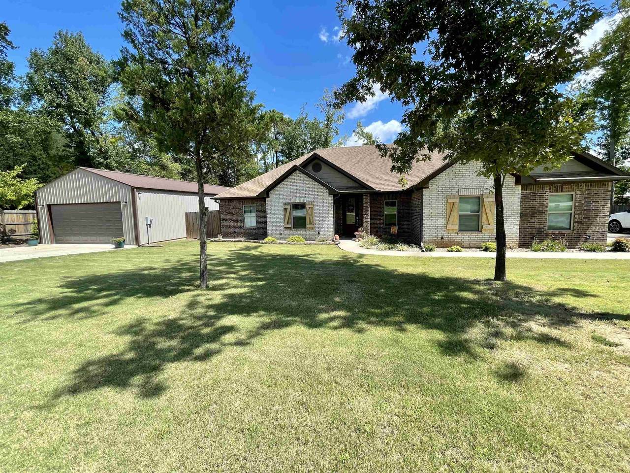 105 Hidden Creek - Photo 1