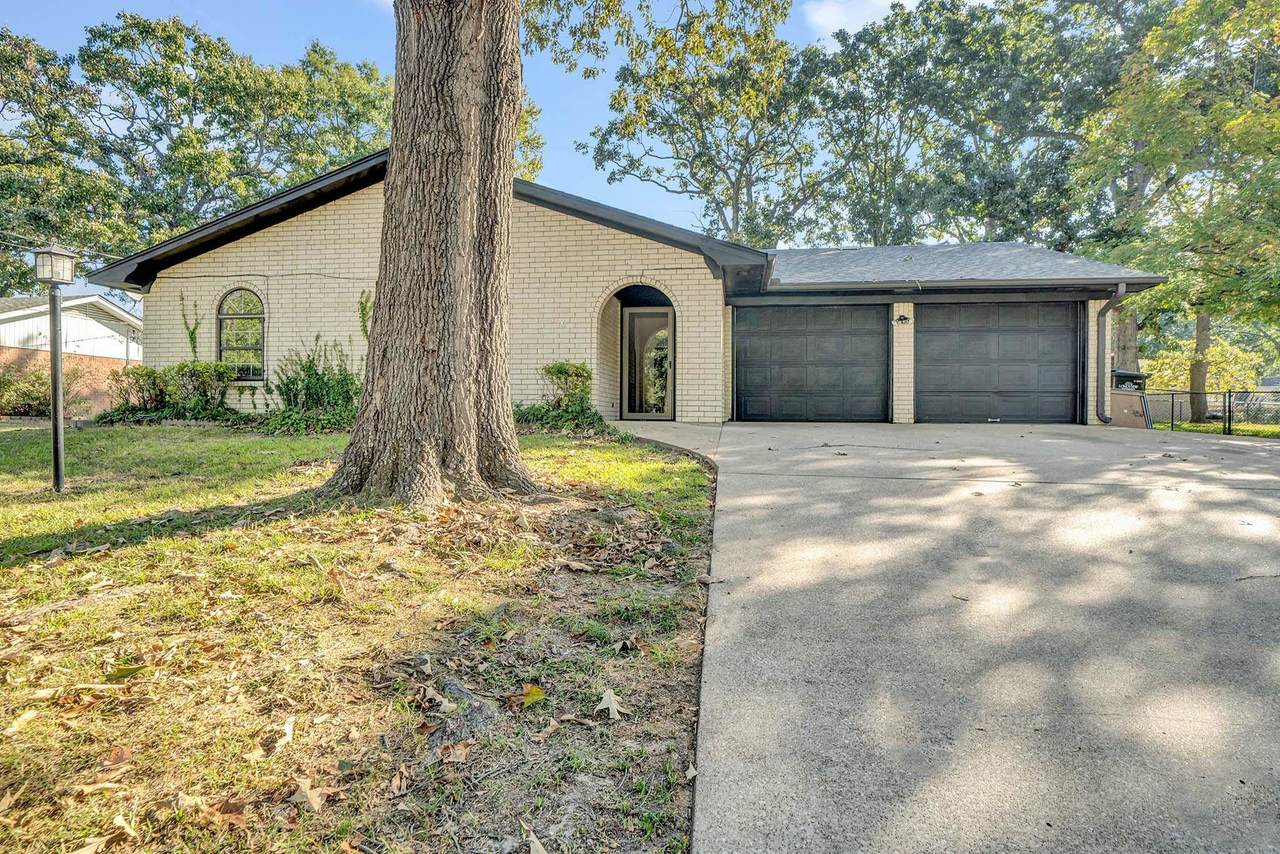 2704 Balsam St - Photo 1
