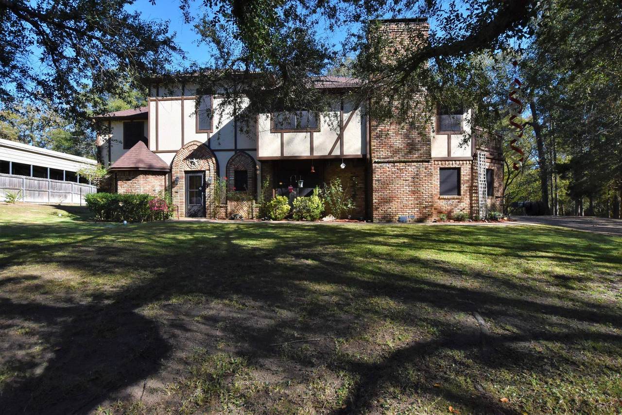 17227 Forest Ln - Photo 1