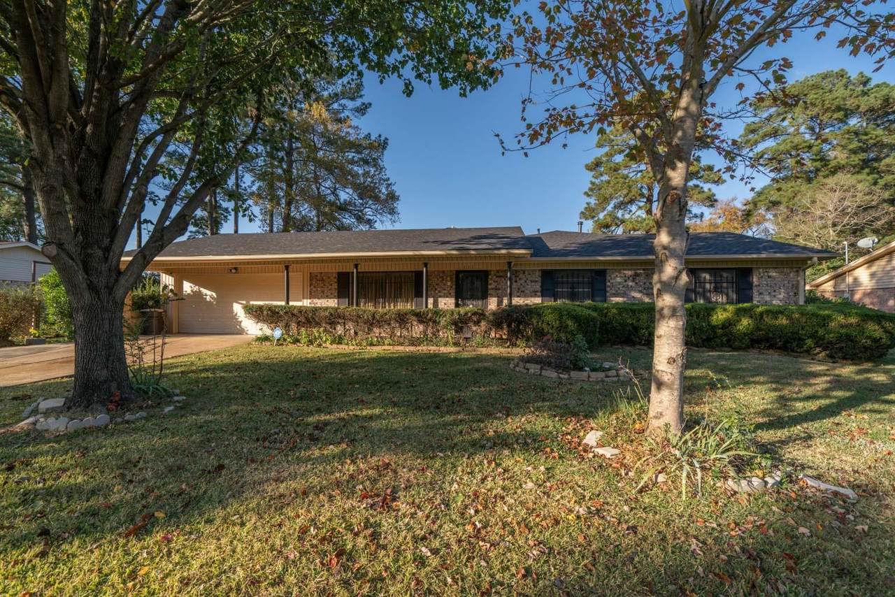 111 Fisher Dr - Photo 1