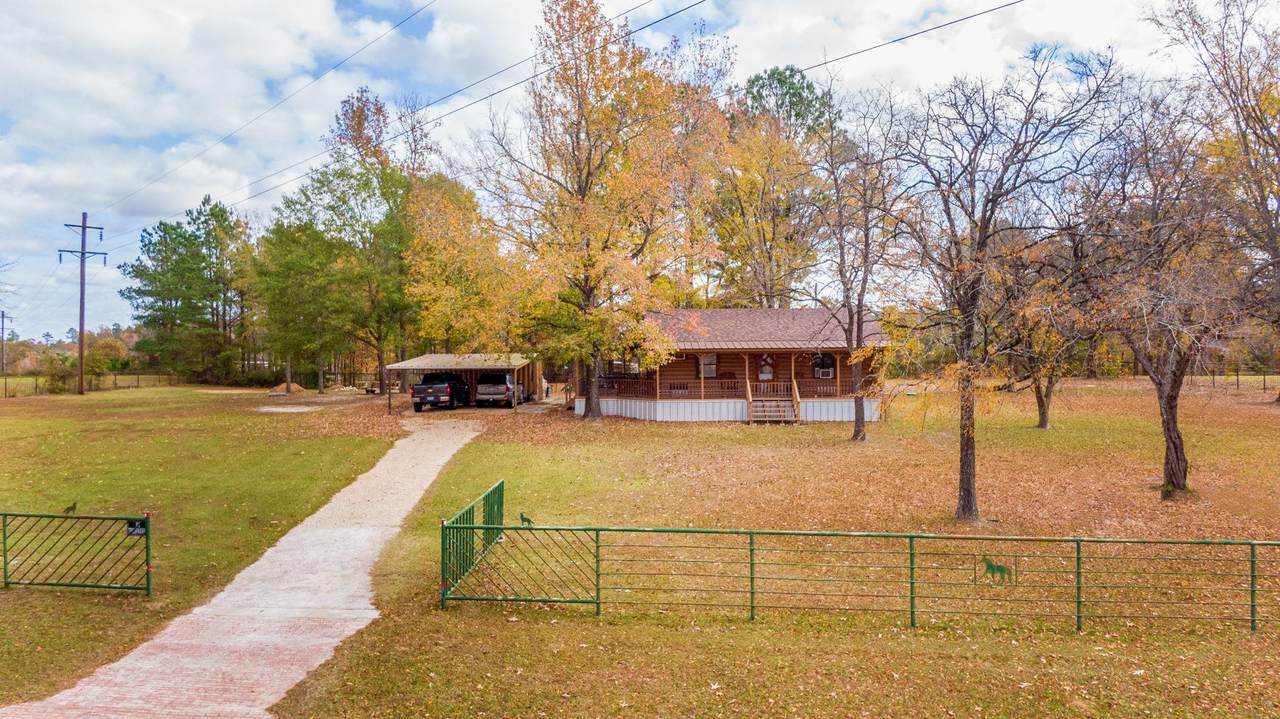 670 Oakwood Dr - Photo 1