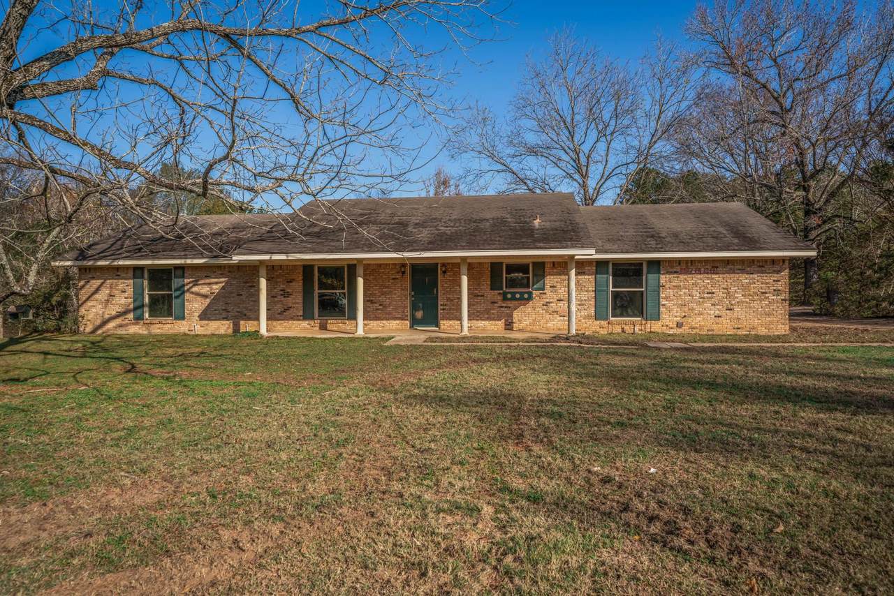 9207 9207 FM 1249 E - Photo 1