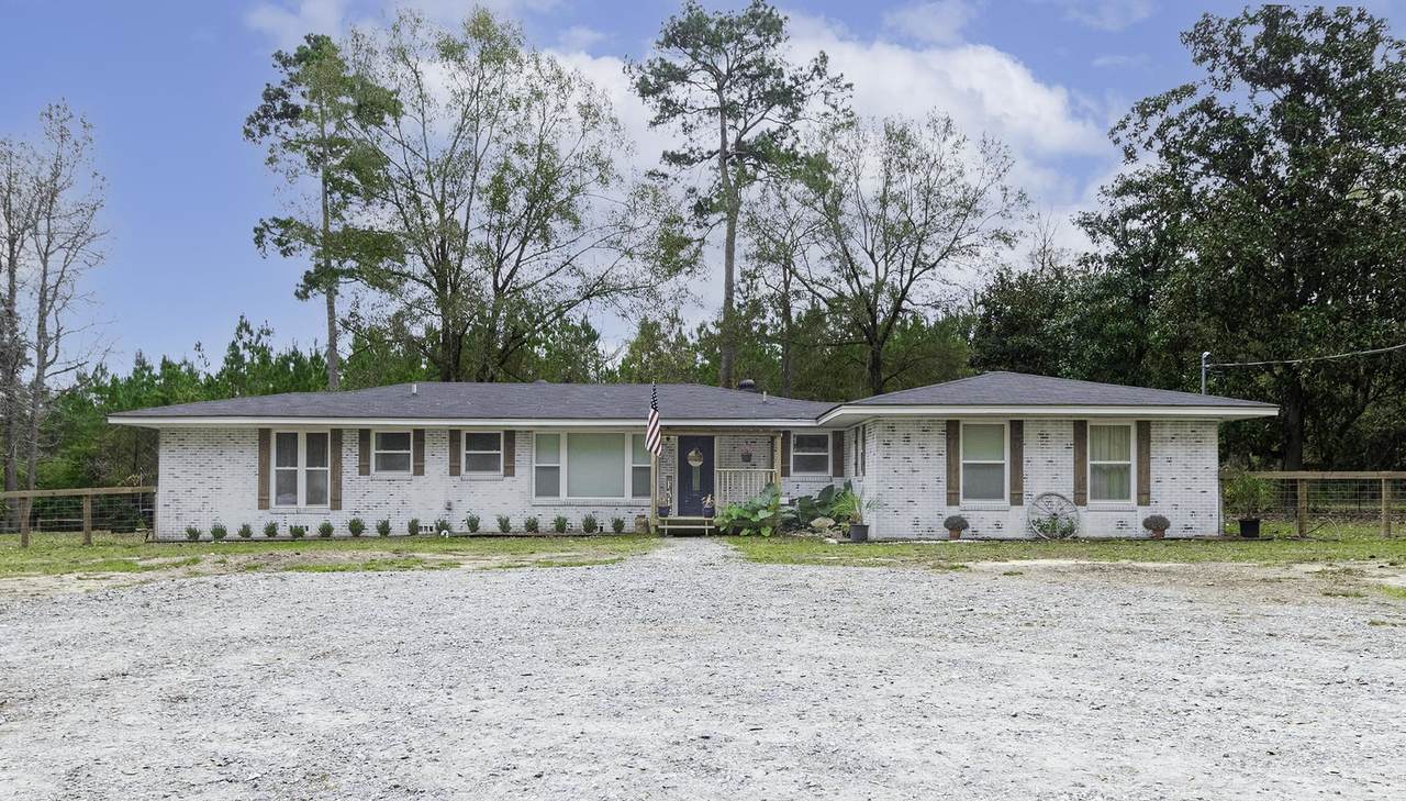 305 Bernard - Photo 1