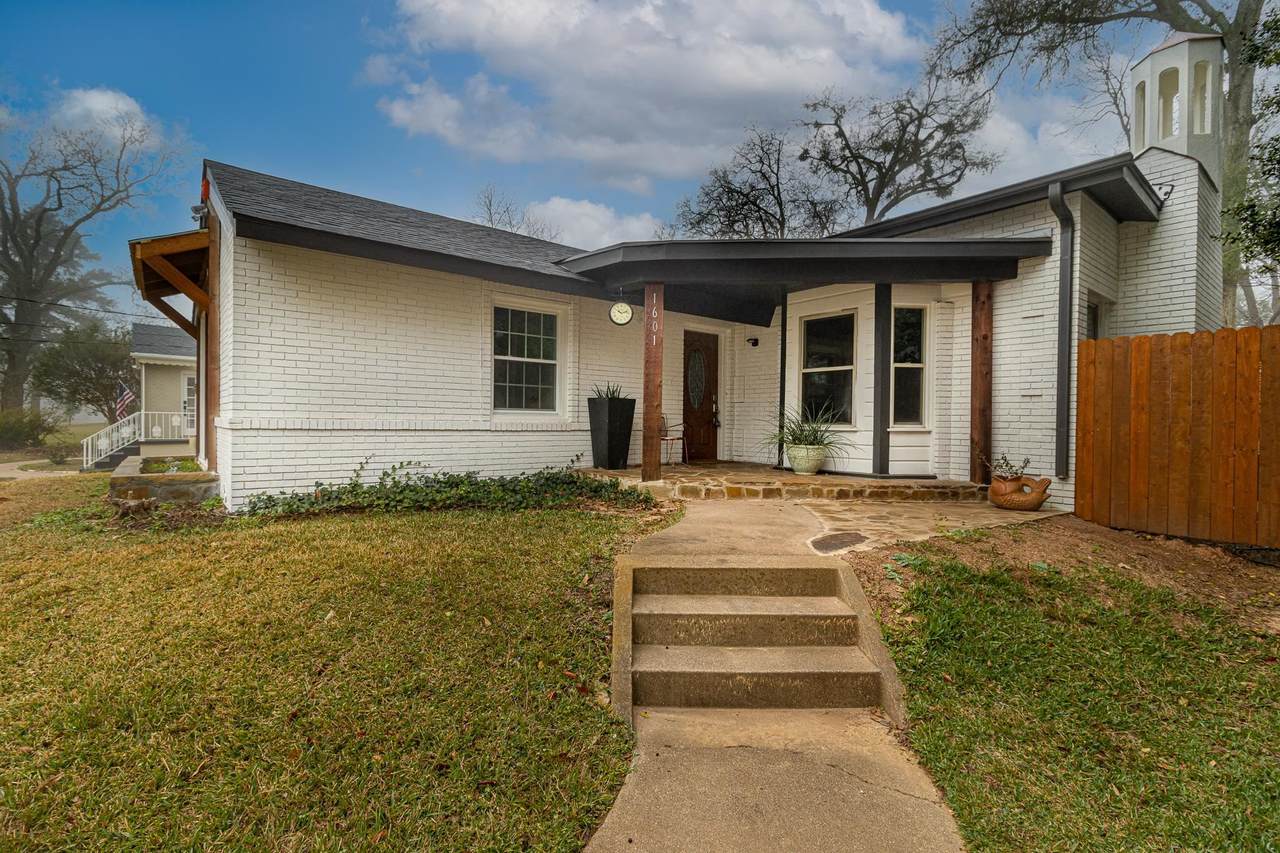 1601 Wall Ave - Photo 1
