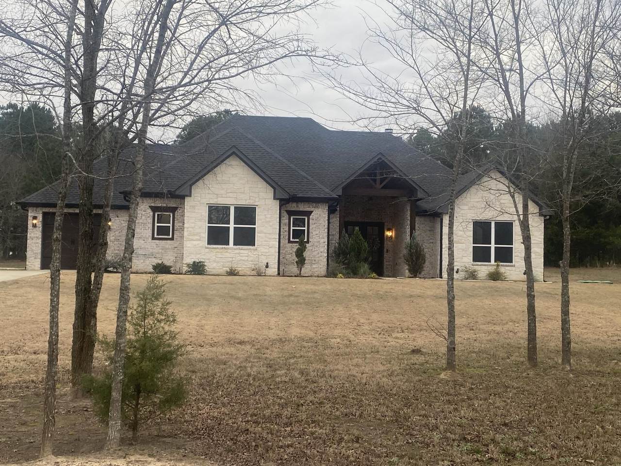 175 Clover Lane - Photo 1
