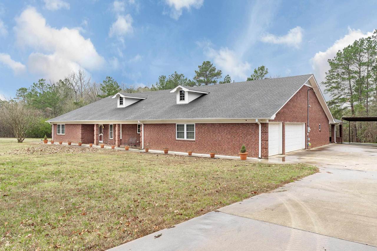 3938 Fm 2011 - Photo 1