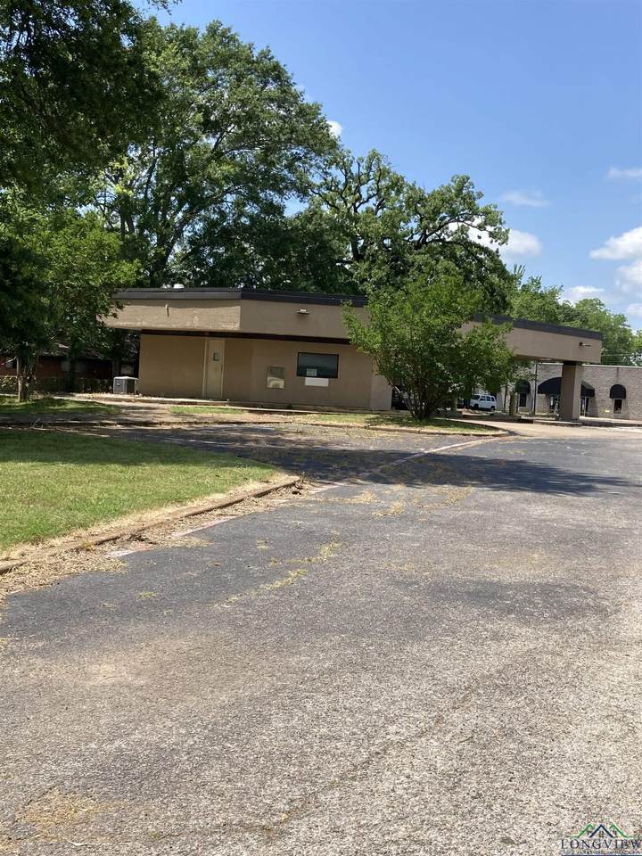 312 Center - Photo 1