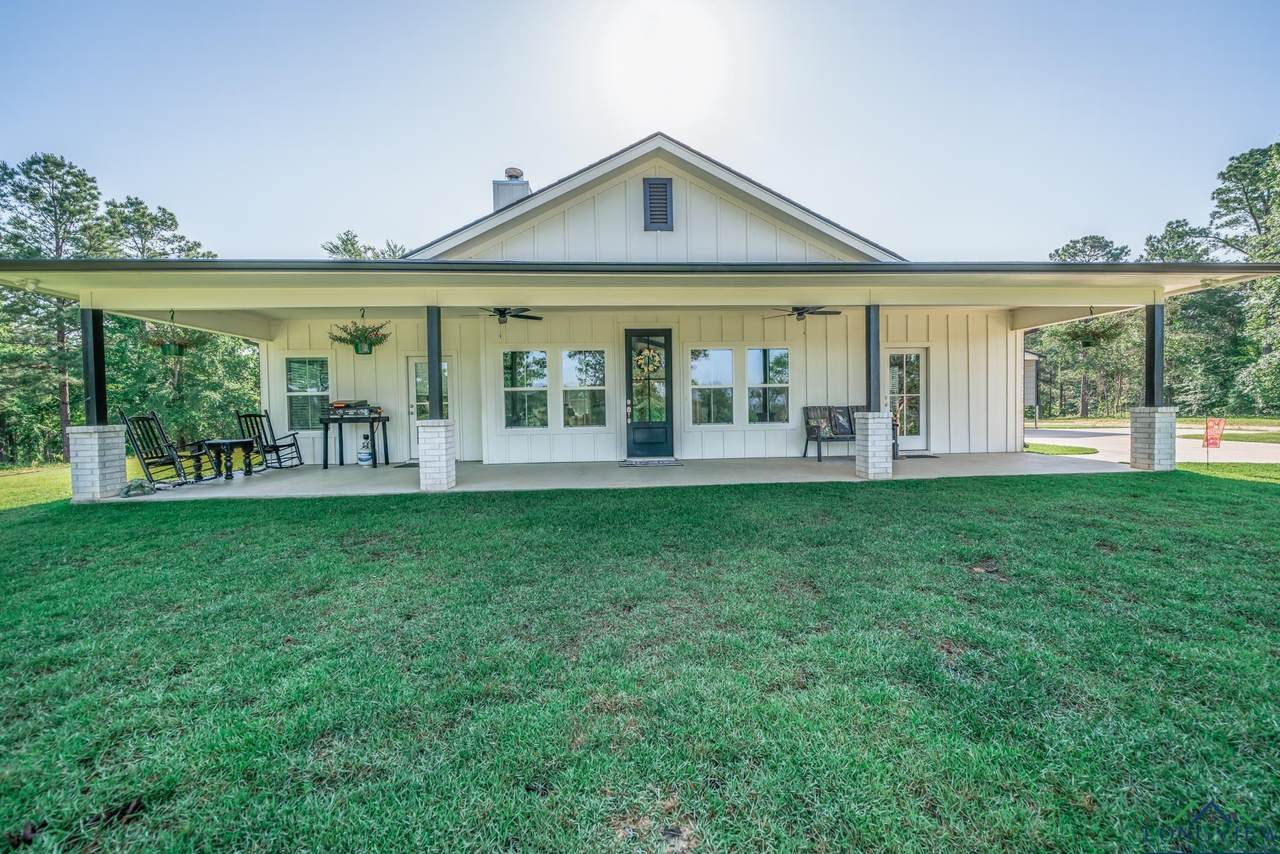 2437 Goldfinch Rd - Photo 1