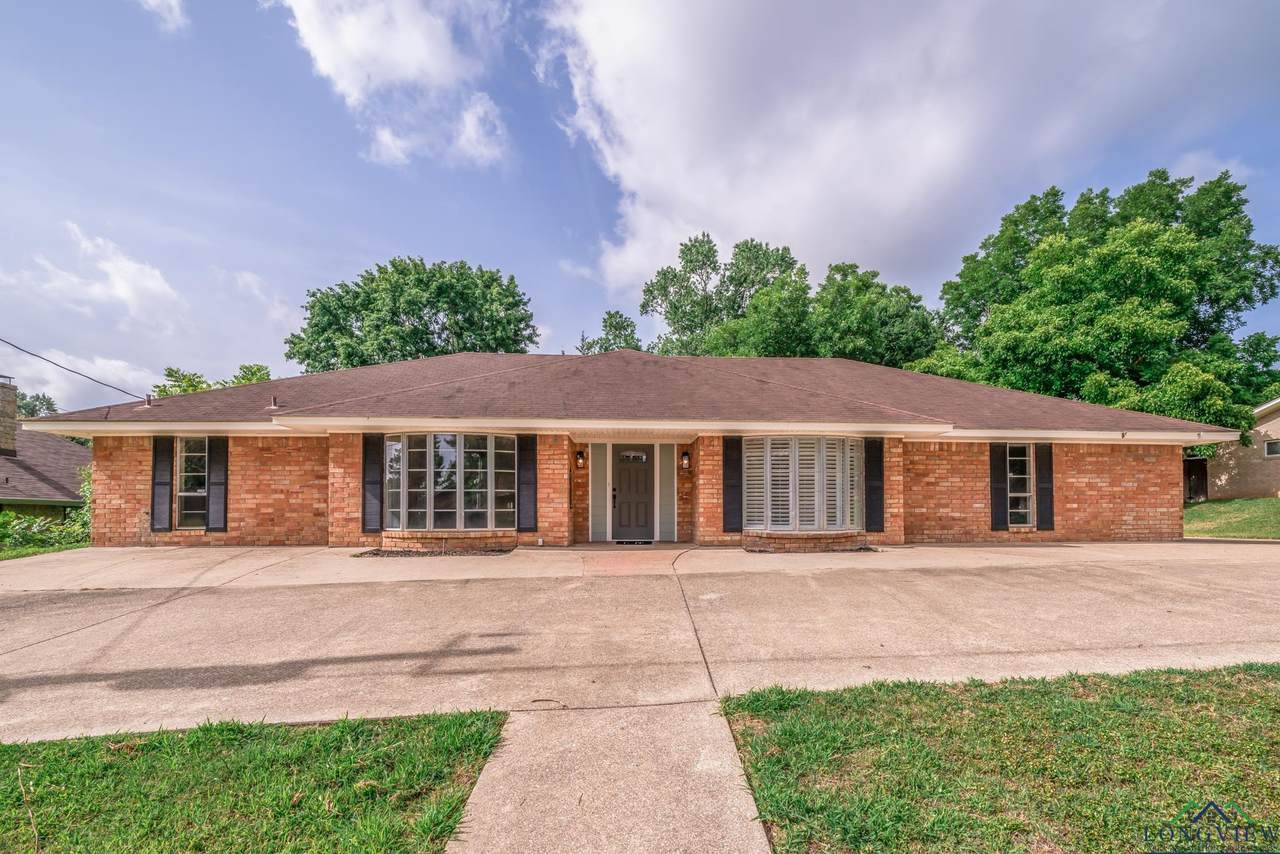 2103 Oakridge Dr. - Photo 1