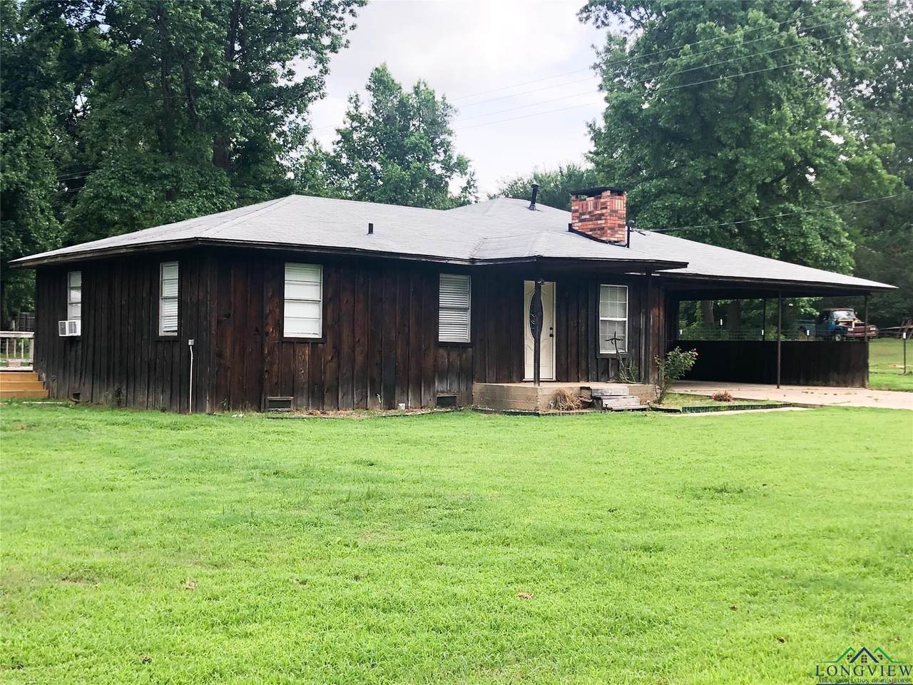 806 County Road Se 4340 - Photo 1