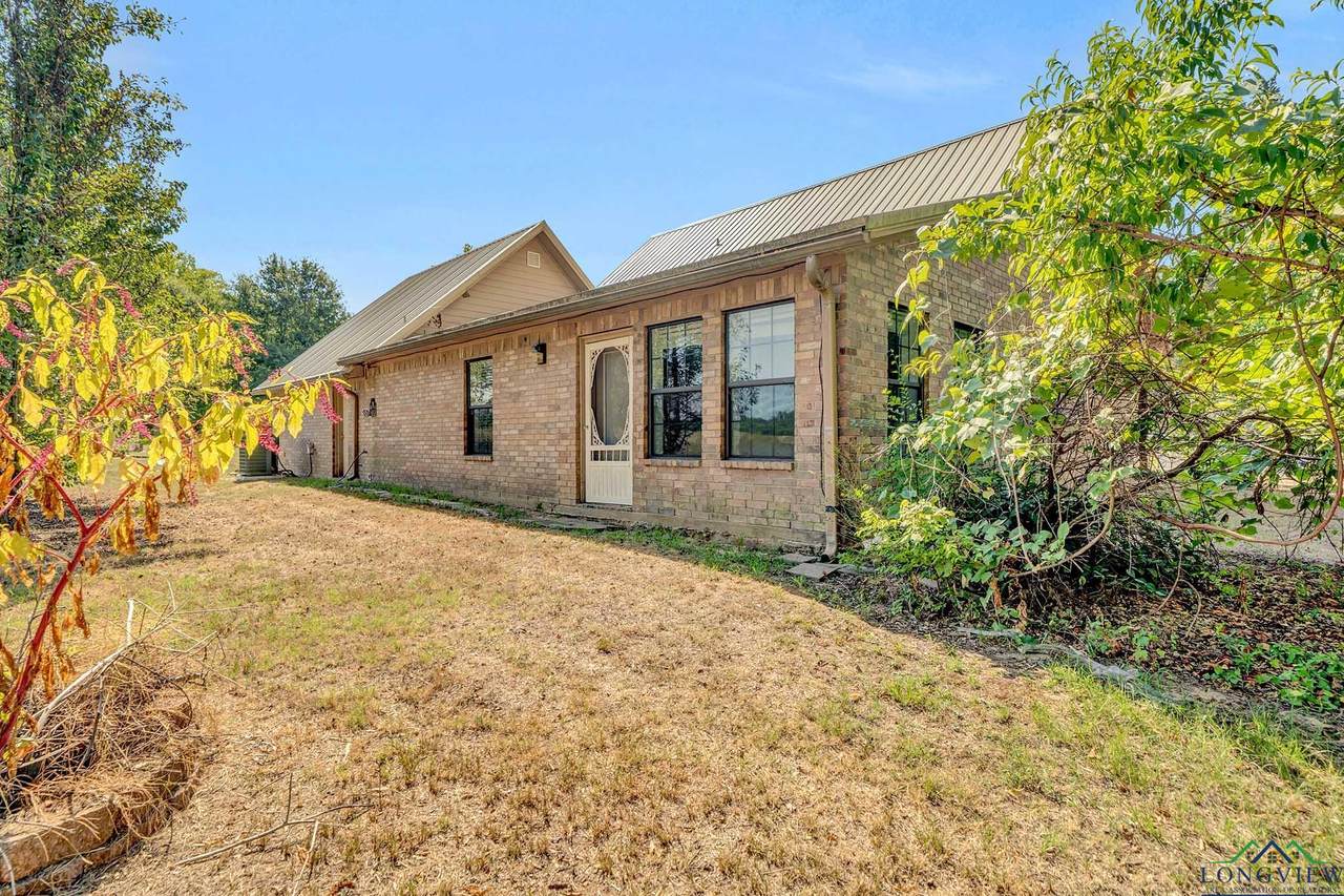 409 County Road 3060 - Photo 1